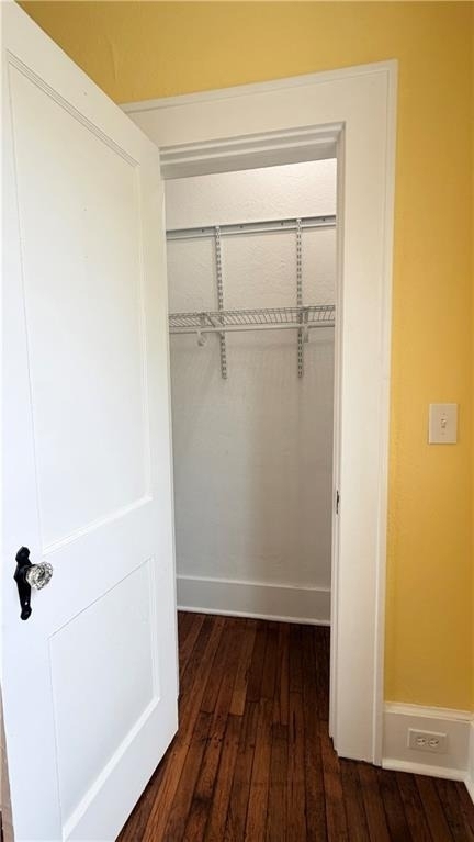 403 E Elm Street - Photo 9