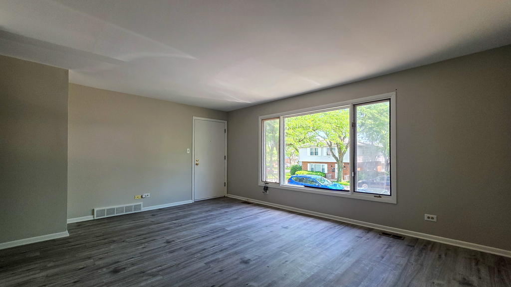 16724 Hillside Place - Photo 2