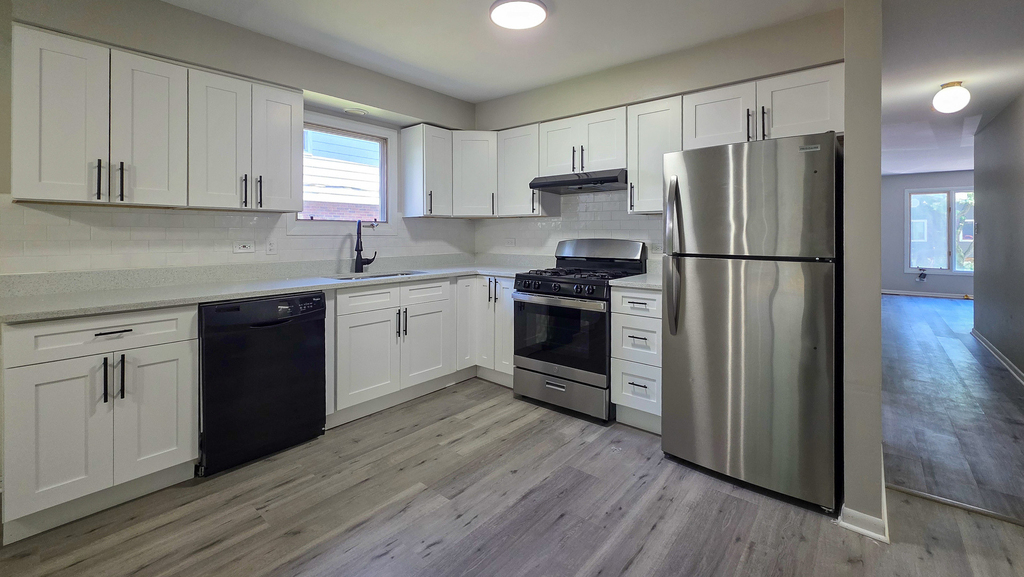 16724 Hillside Place - Photo 4
