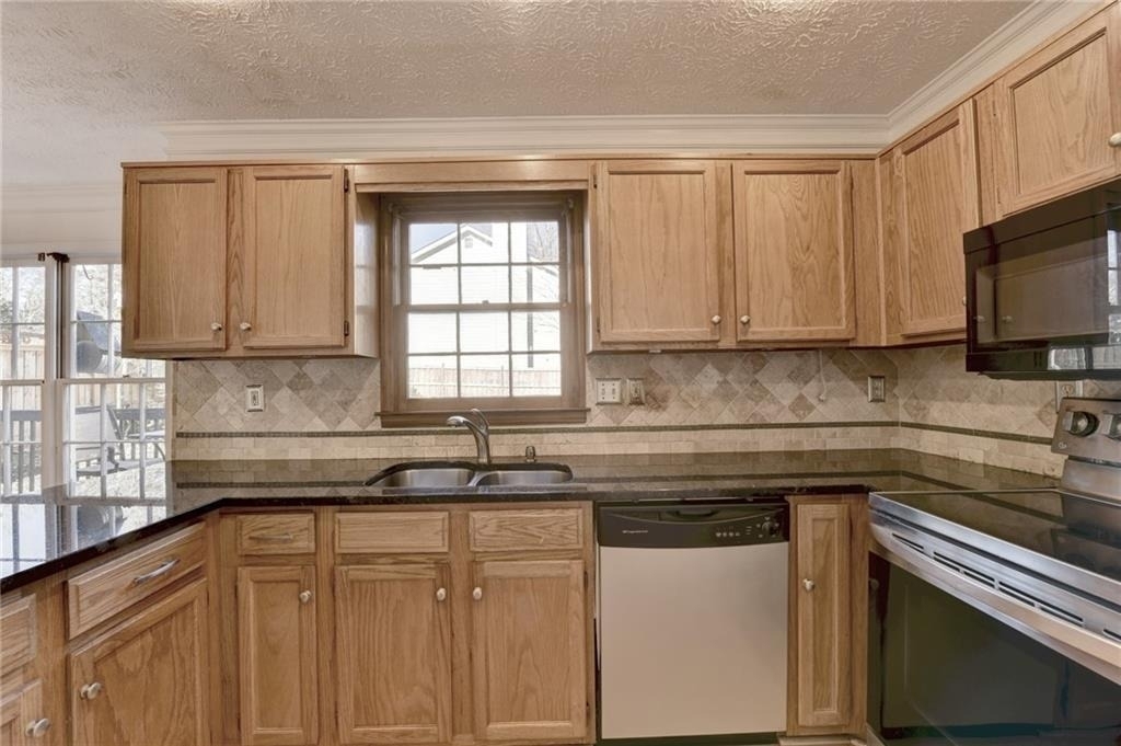 3945 Genoa Court - Photo 18