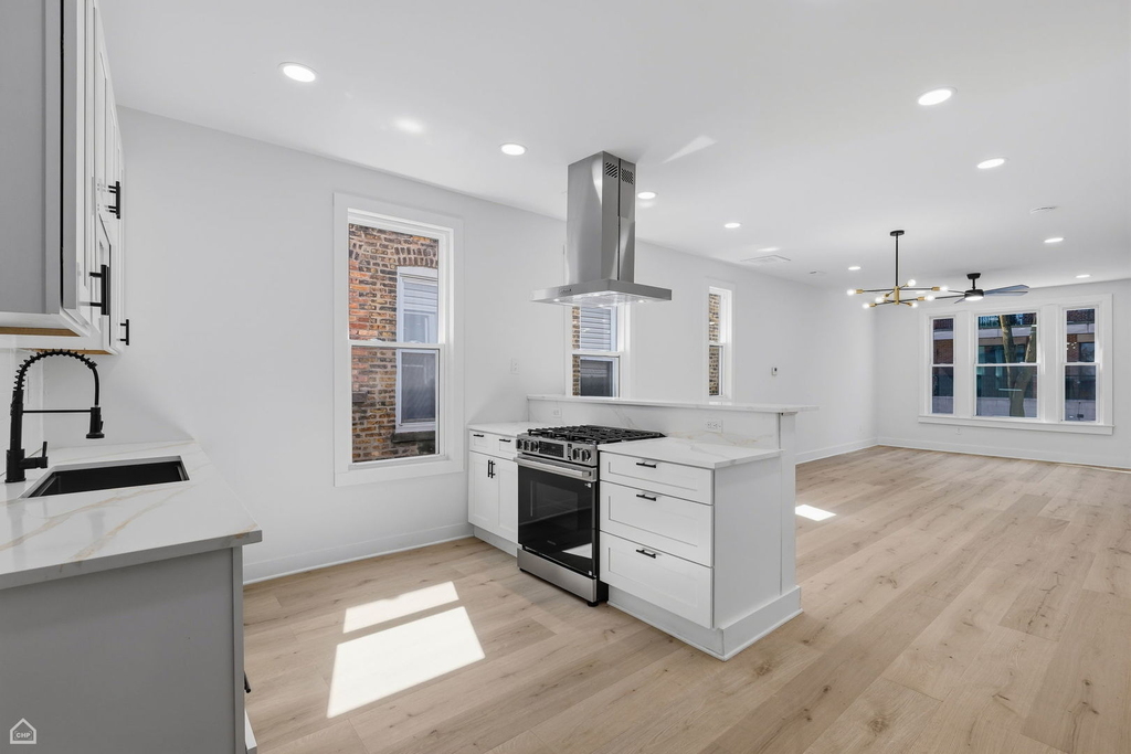 3642 W Belmont Avenue - Photo 1