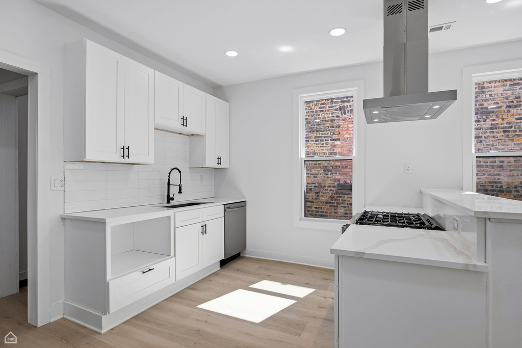 3642 W Belmont Avenue - Photo 2