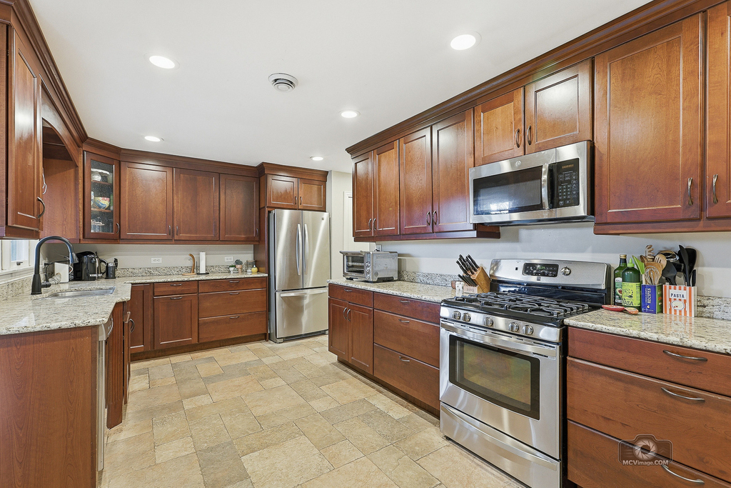 6456 W 175th Street - Photo 7