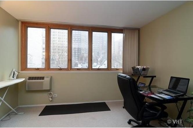 1419 N State Parkway - Photo 2