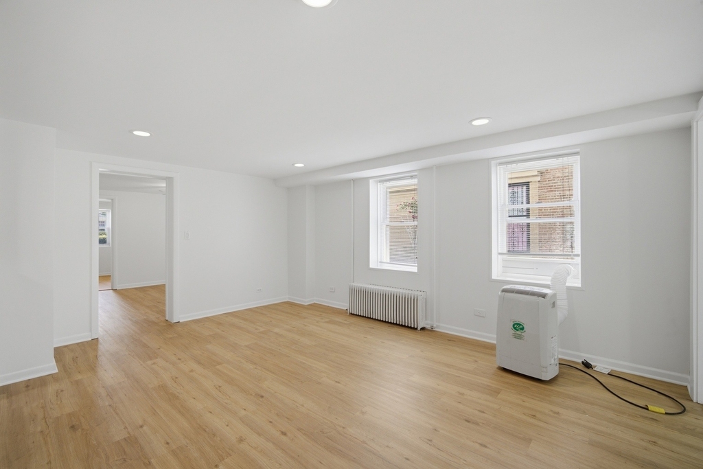 7314 N Crawford Avenue - Photo 5