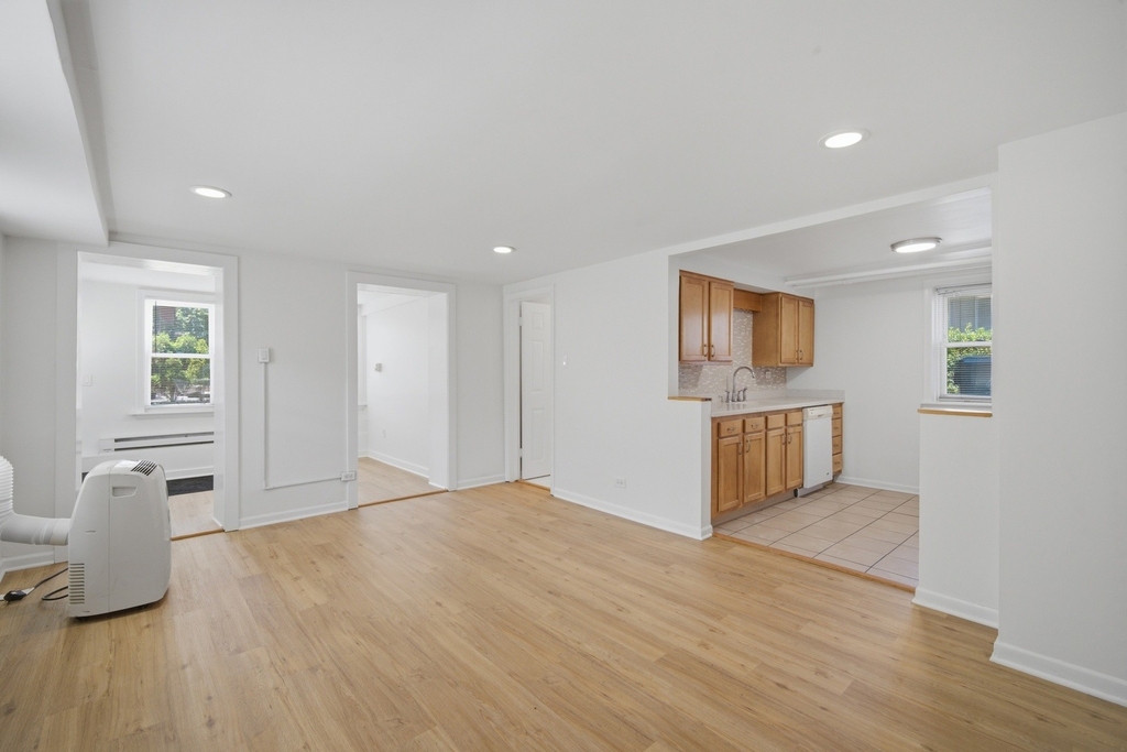 7314 N Crawford Avenue - Photo 7