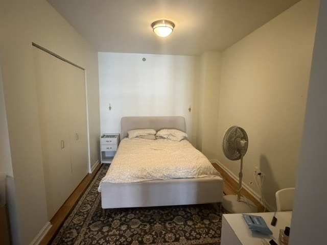 160 E Illinois Street - Photo 6