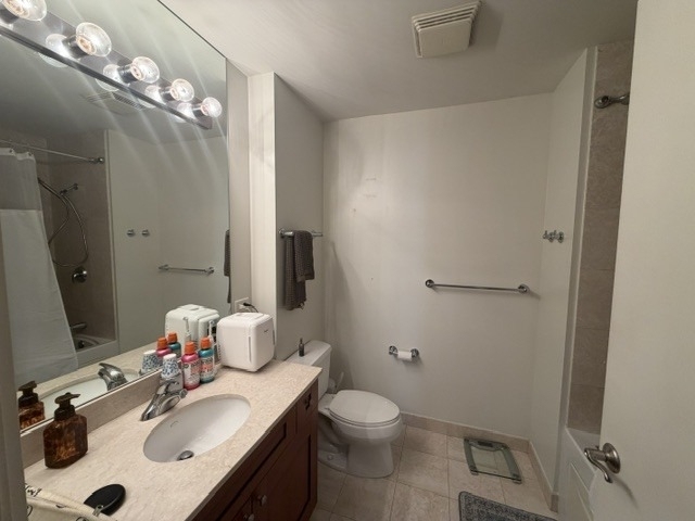 160 E Illinois Street - Photo 7