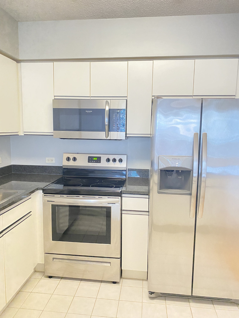 512 N Mcclurg Court - Photo 3