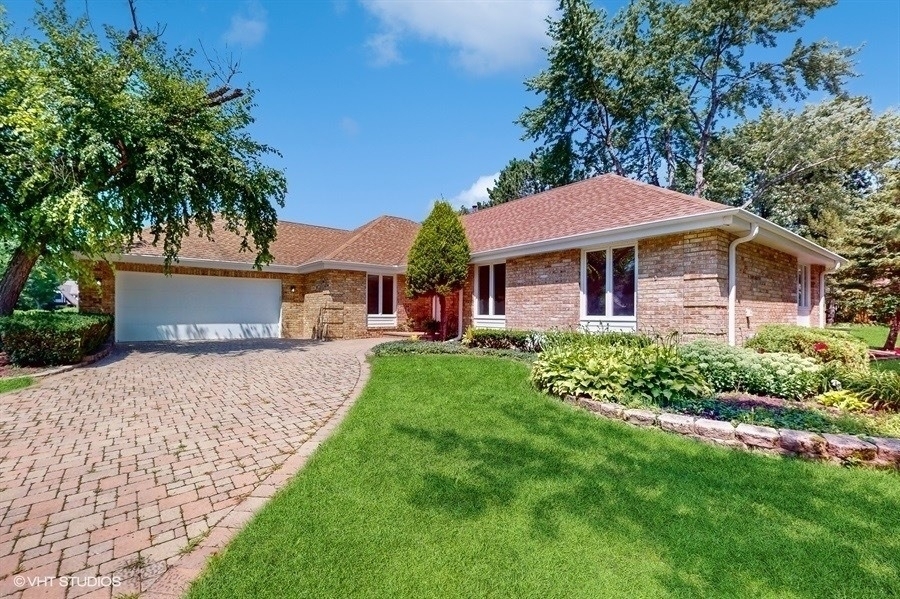 8473 Canterberry Drive - Photo 0