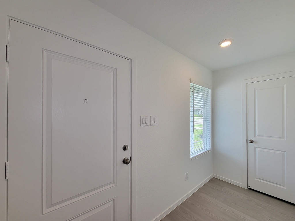 25588 Rose Creek Drive - Photo 8