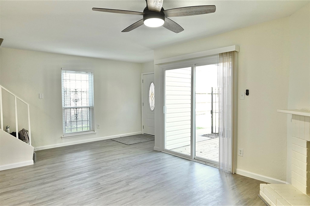 7918 Prestwood Dr - Photo 8