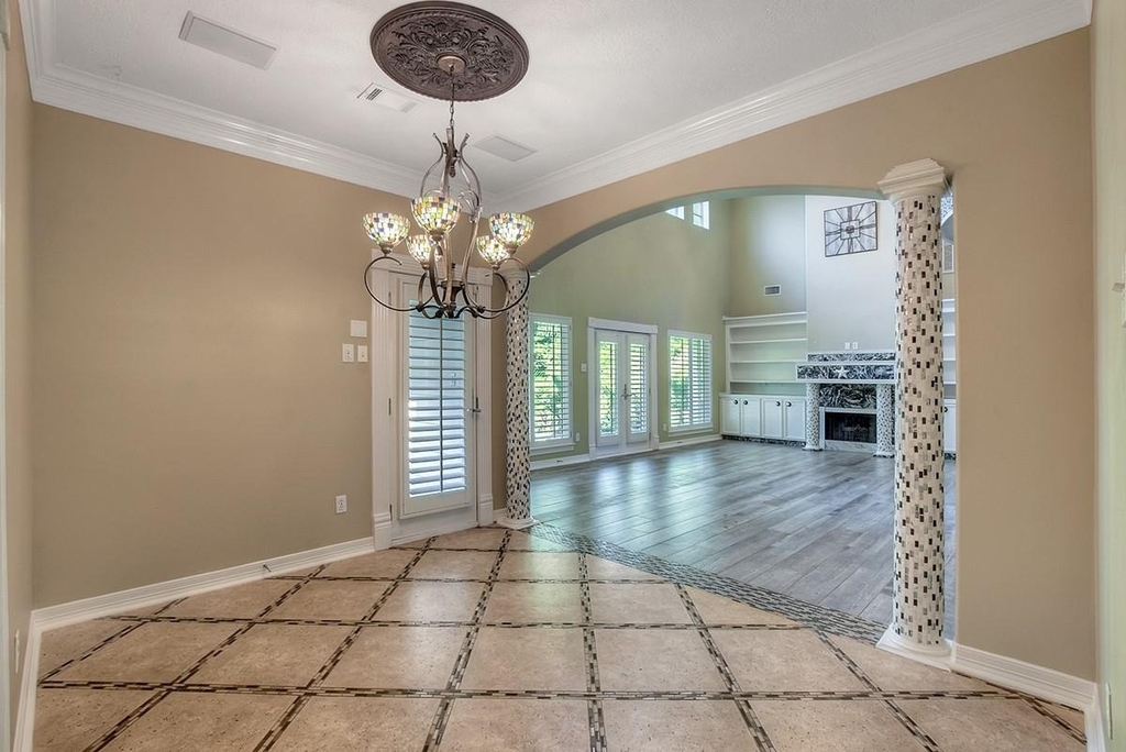 10819 Lake Windcrest - Photo 16