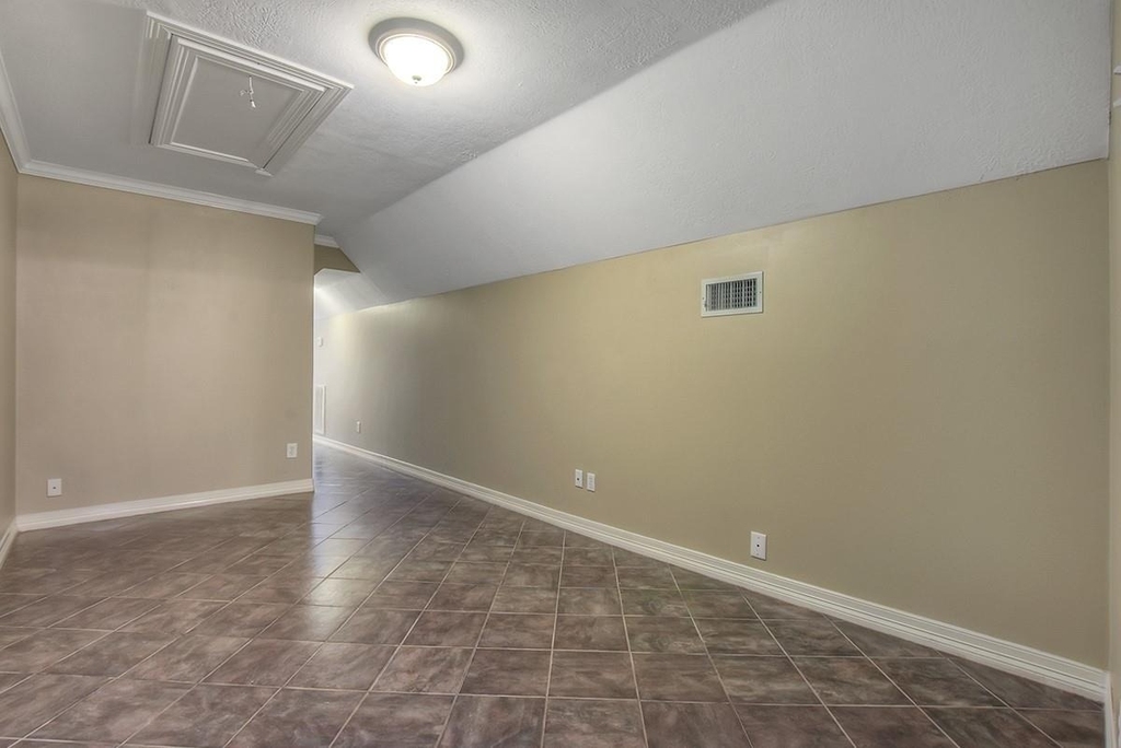 10819 Lake Windcrest - Photo 35