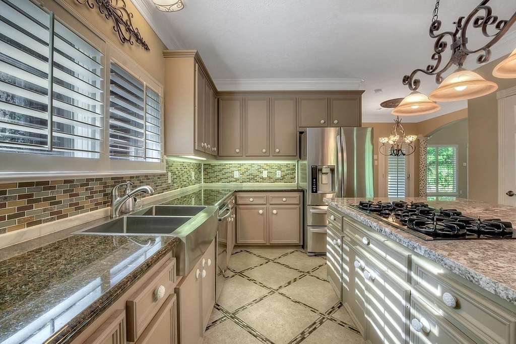 10819 Lake Windcrest - Photo 15