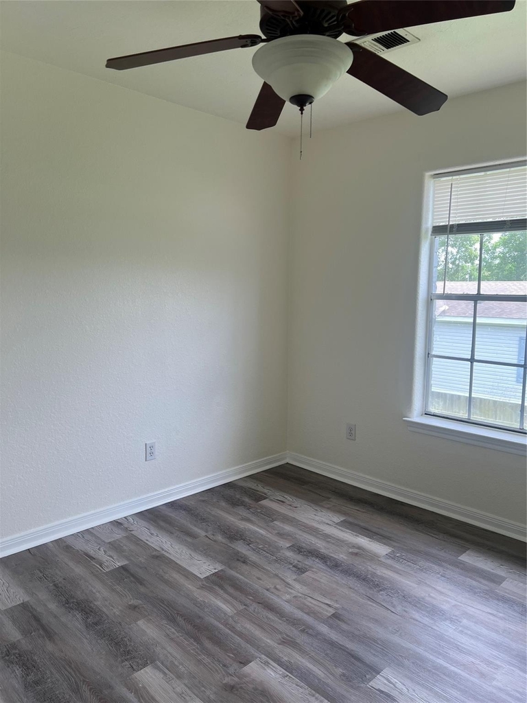 827 Algoa Friendswood Road - Photo 2