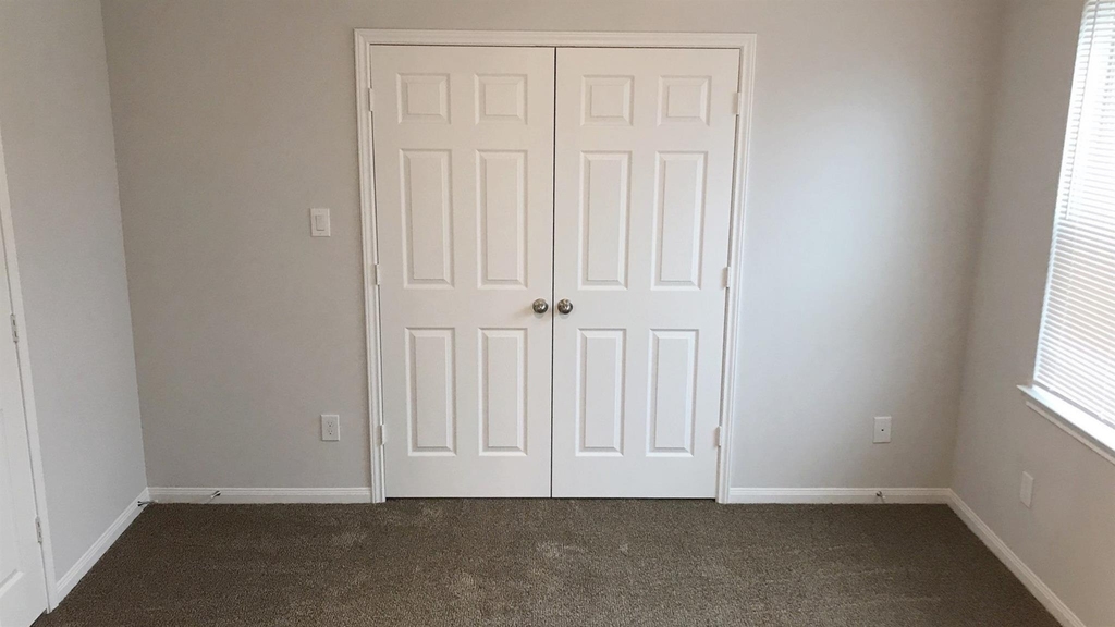 8102 Caddo - Photo 9