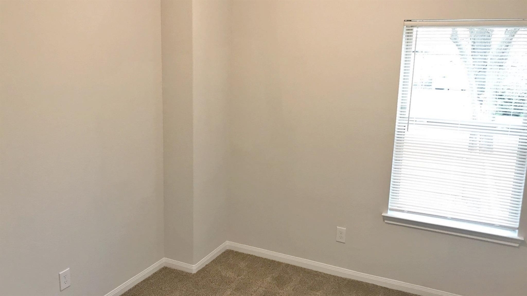 8102 Caddo - Photo 21
