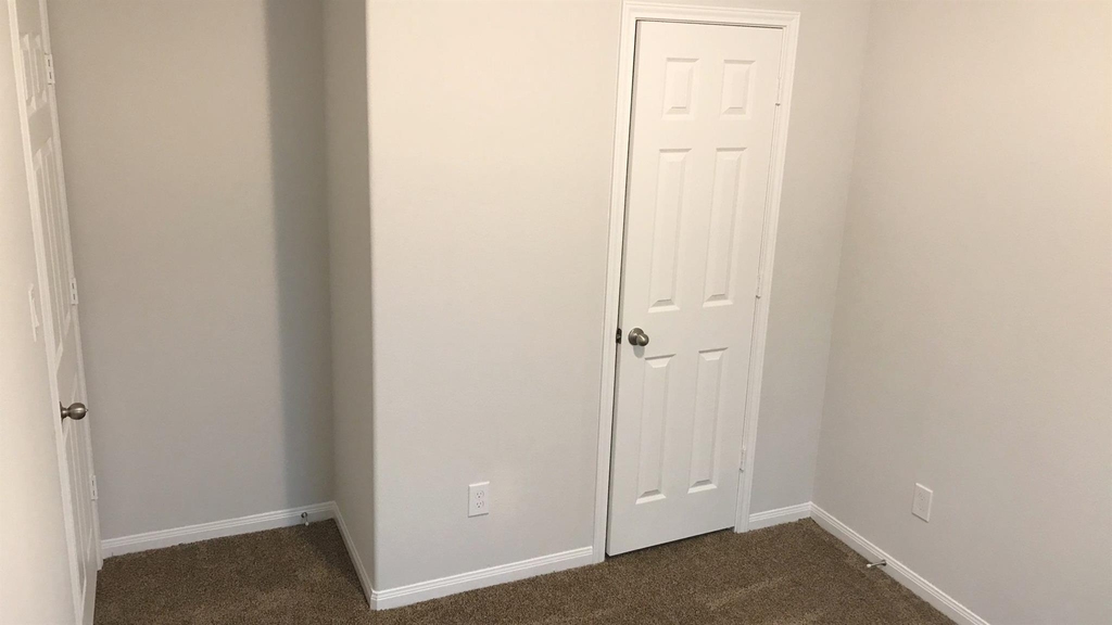 8102 Caddo - Photo 19
