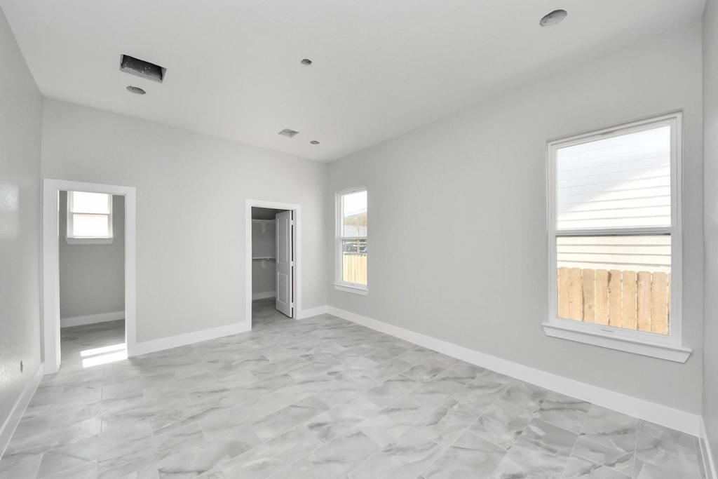 7160 Rook Boulevard - Photo 14