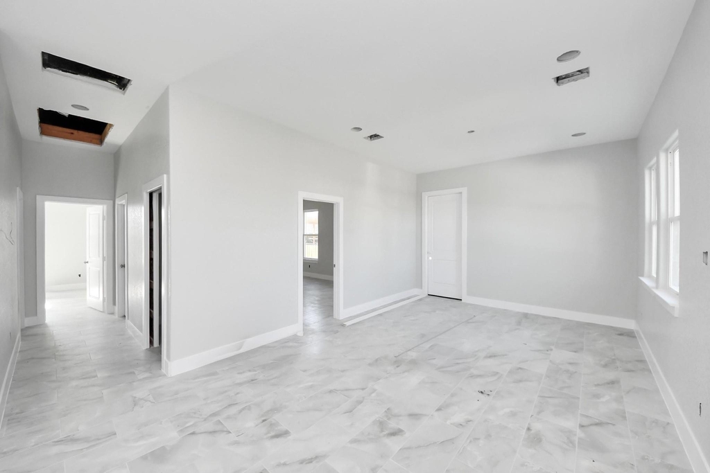 7160 Rook Boulevard - Photo 8