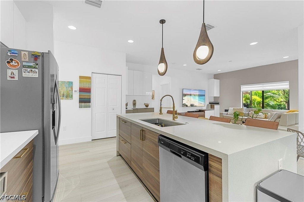 5039 Frattina Street - Photo 6