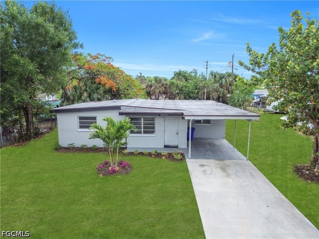 1527 Gardenia Avenue - Photo 0