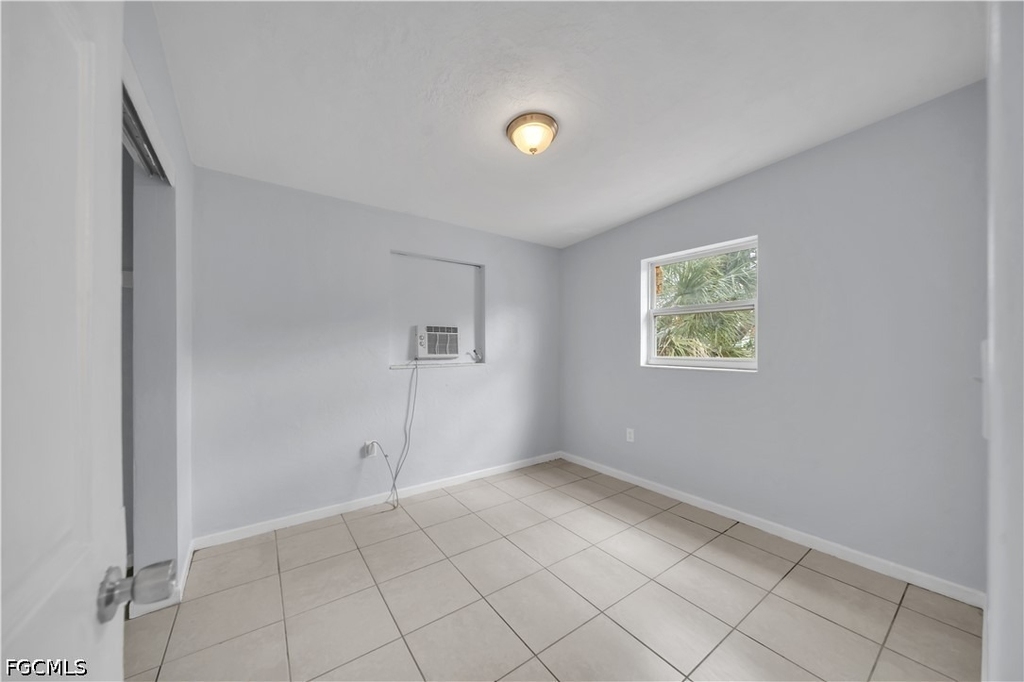 1527 Gardenia Avenue - Photo 17