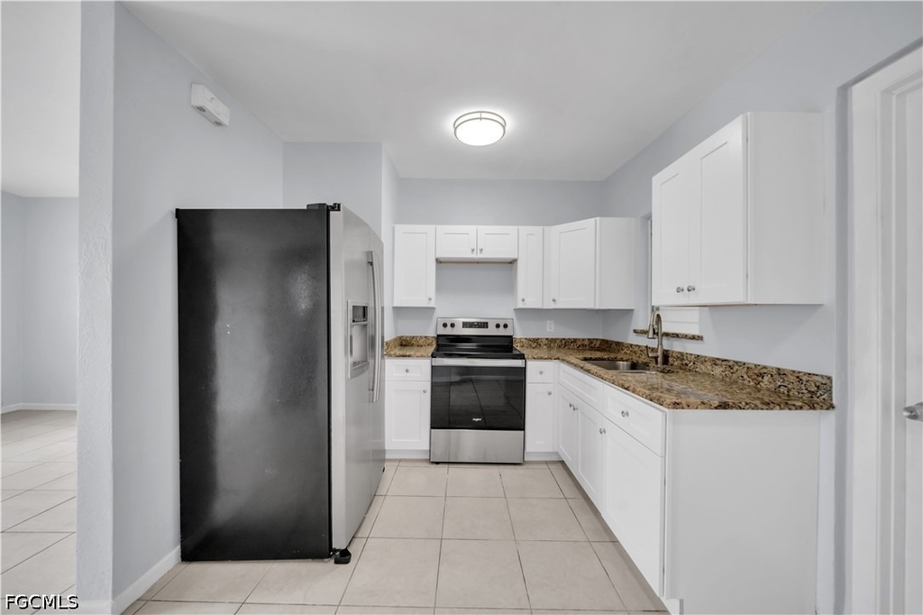 1527 Gardenia Avenue - Photo 9
