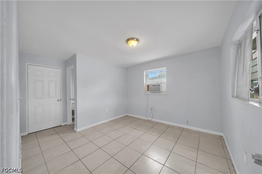 1527 Gardenia Avenue - Photo 19