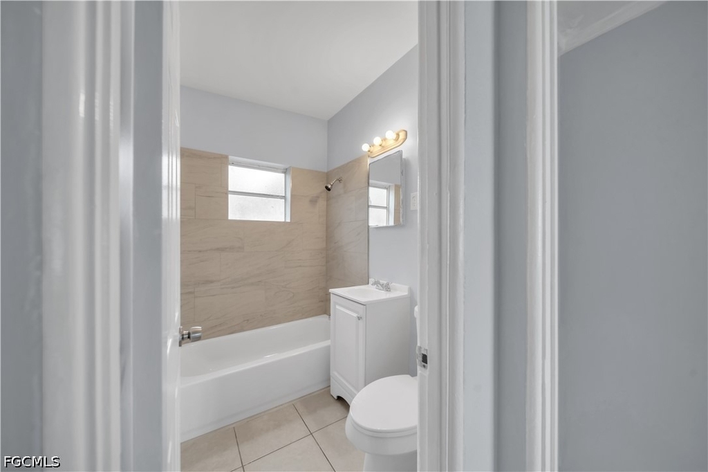 1527 Gardenia Avenue - Photo 14