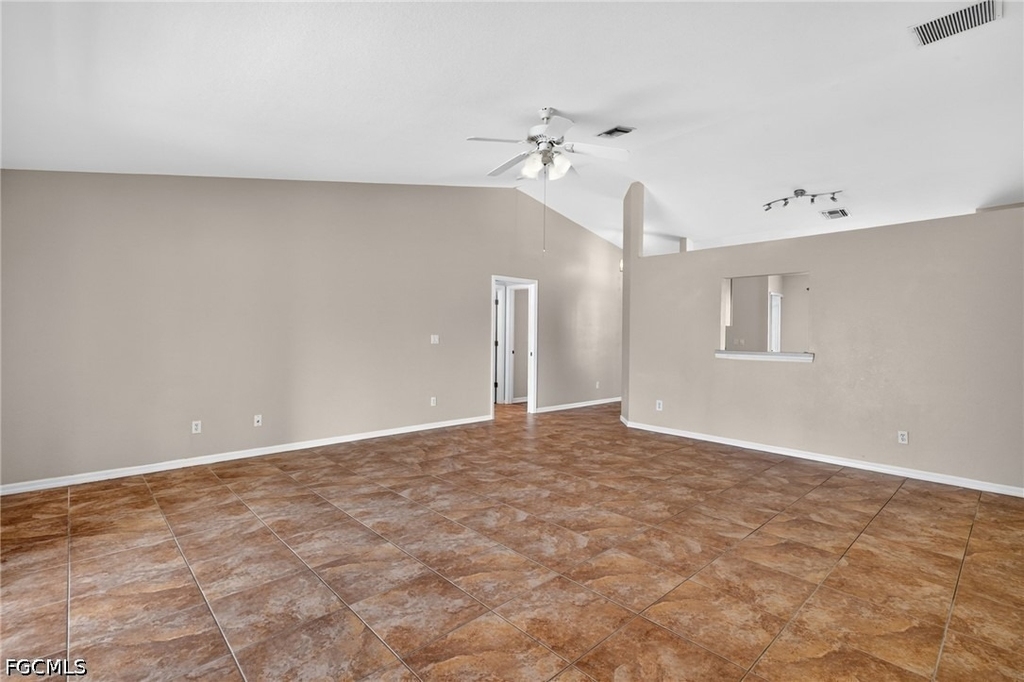 903 Se 5th Avenue - Photo 2