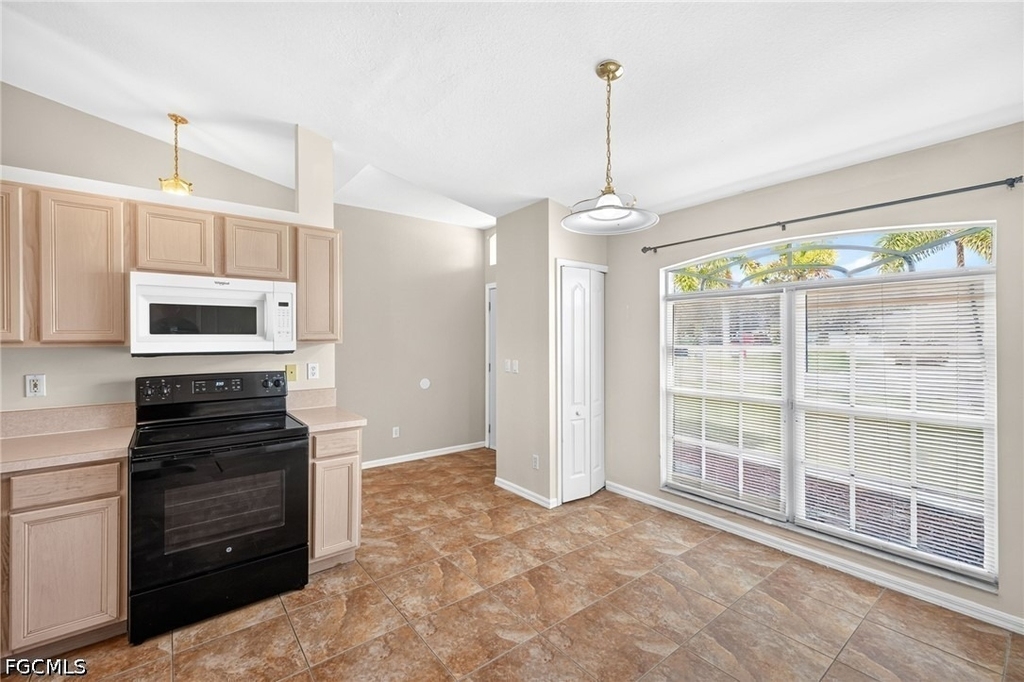 903 Se 5th Avenue - Photo 8