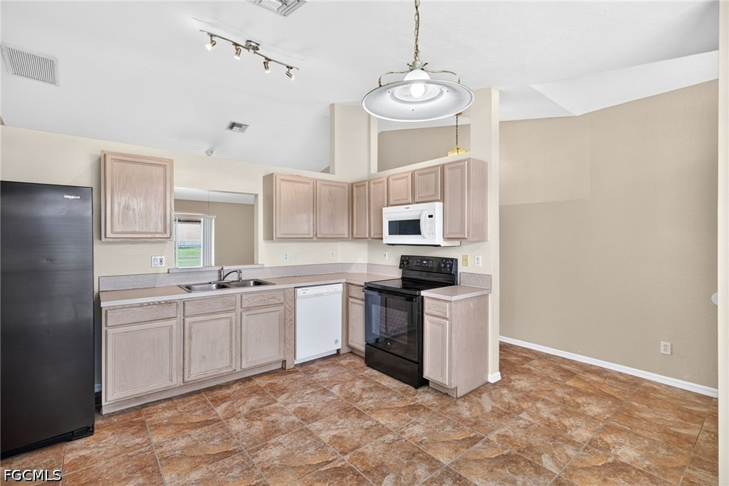 903 Se 5th Avenue - Photo 10