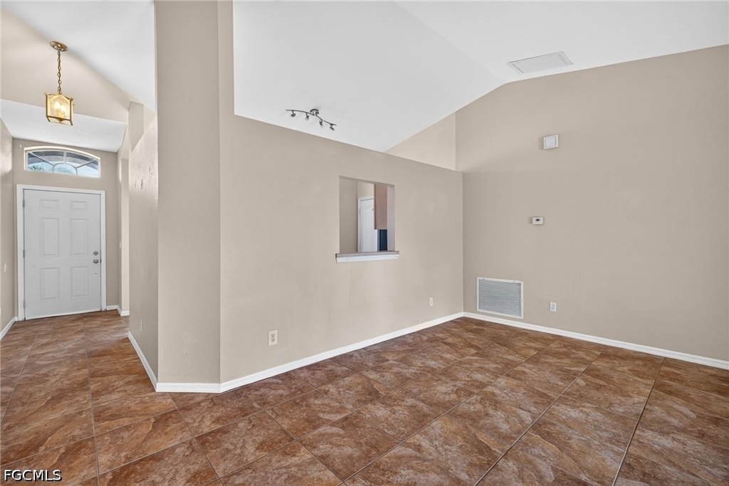 903 Se 5th Avenue - Photo 6