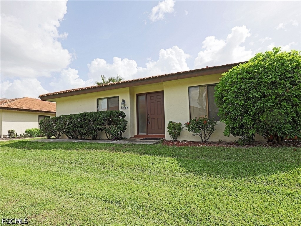 1420 Park Shore Circle - Photo 0