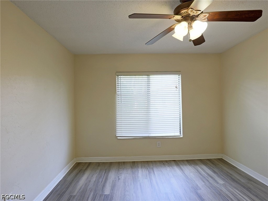 1420 Park Shore Circle - Photo 7