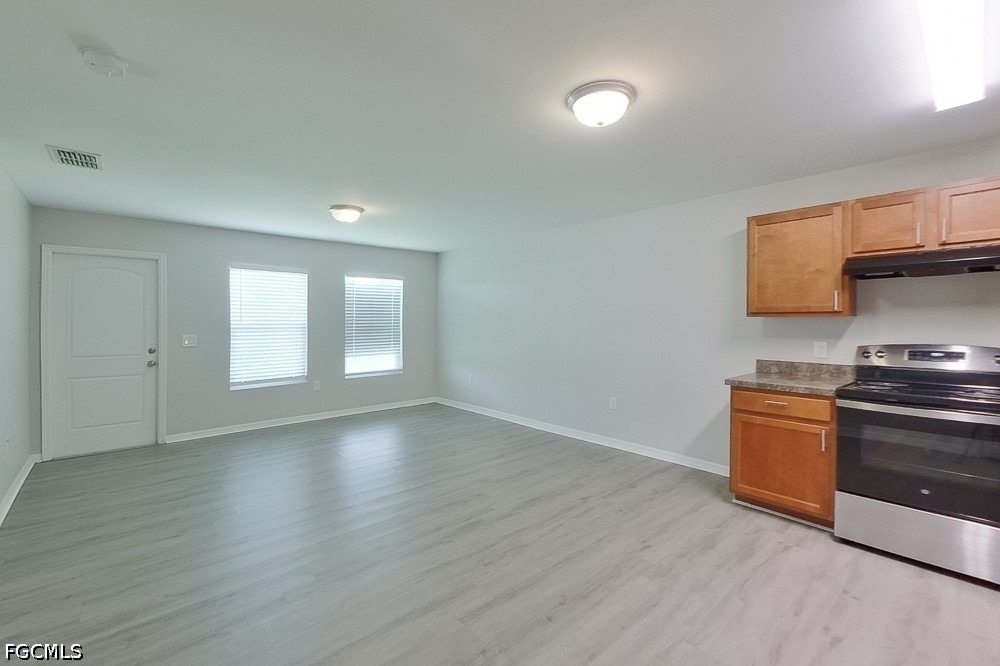 3214 65th Street W - Photo 1
