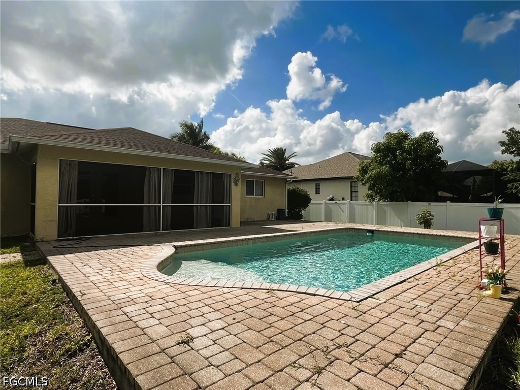 2136 Nw 22nd Place - Photo 35