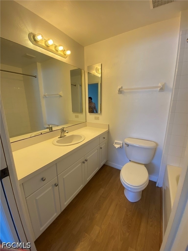 2136 Nw 22nd Place - Photo 24