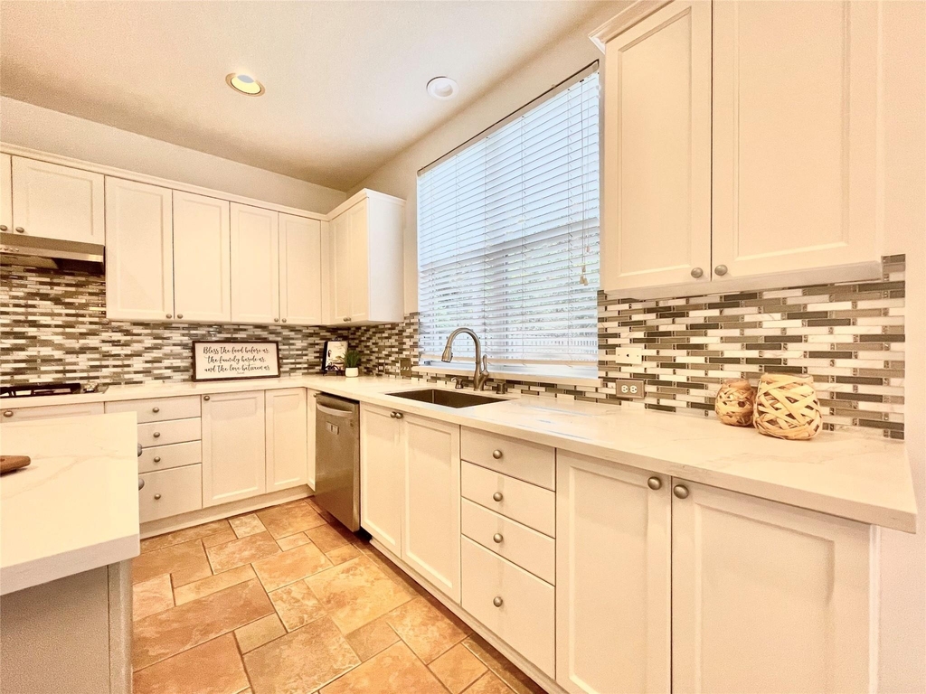 11 Dalea Place - Photo 18