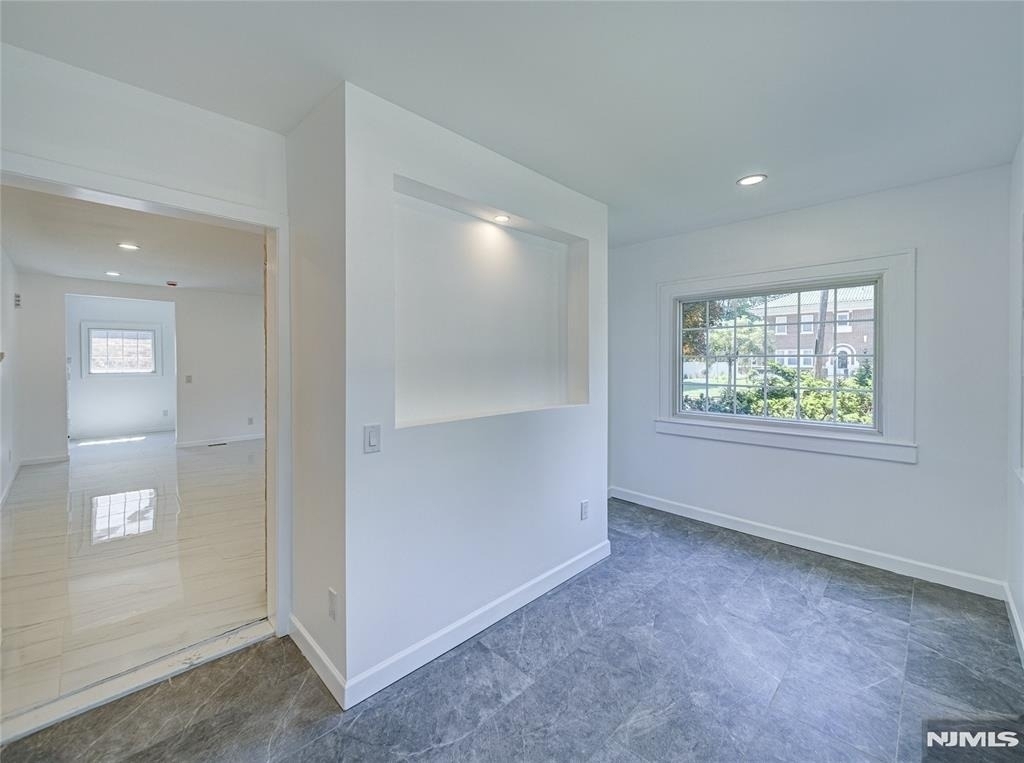 217 Heywood - Photo 19