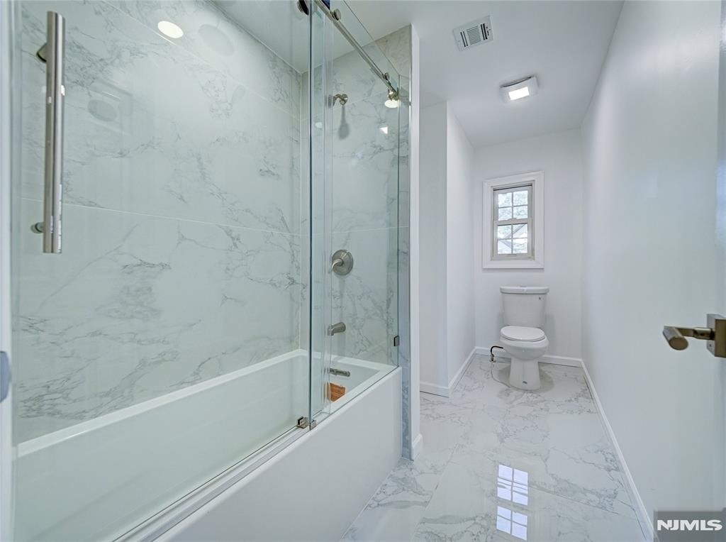 217 Heywood - Photo 14
