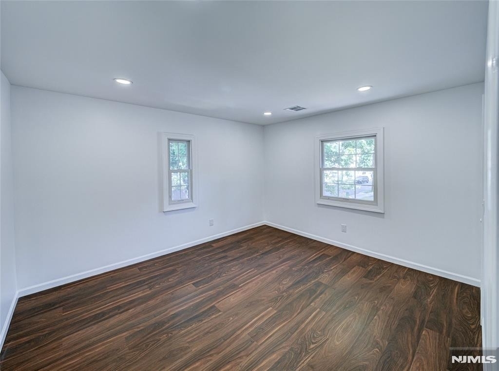 217 Heywood - Photo 10