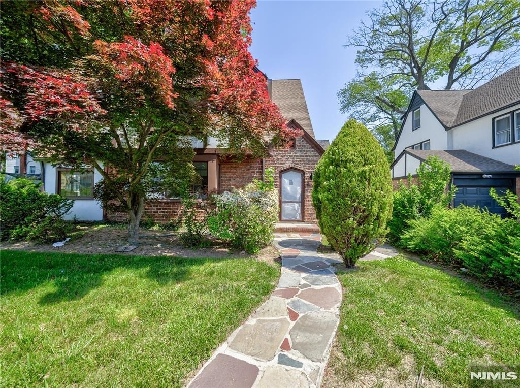 217 Heywood - Photo 22
