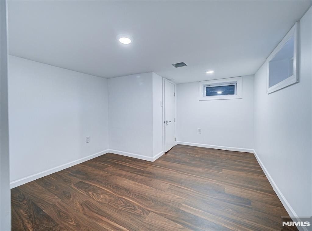 217 Heywood - Photo 12