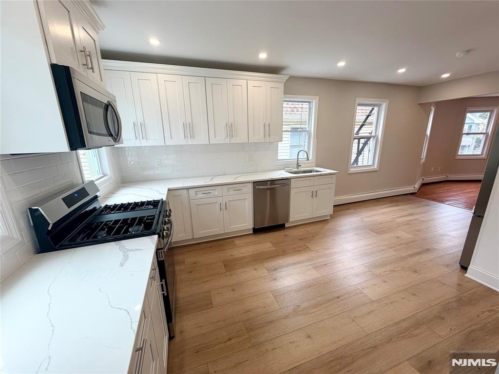 35 Claremont - Photo 2