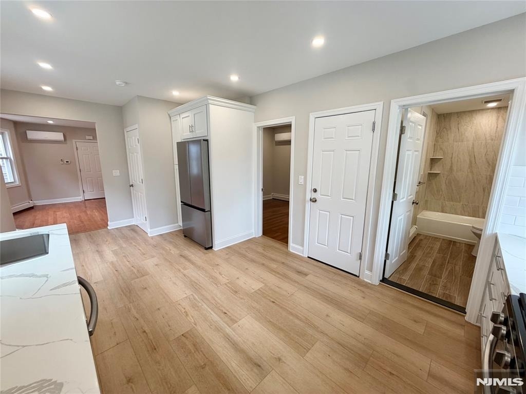 35 Claremont - Photo 3