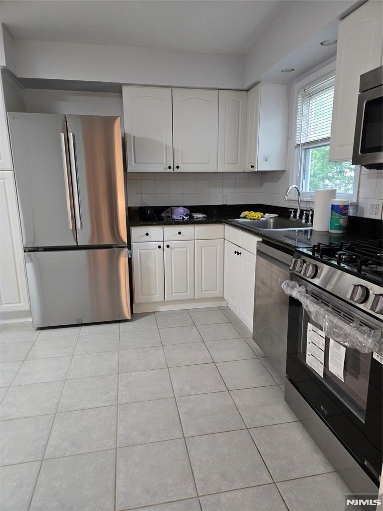 217 Rockland - Photo 1