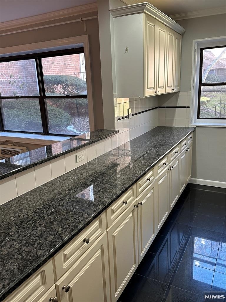 212 Prospect - Photo 4